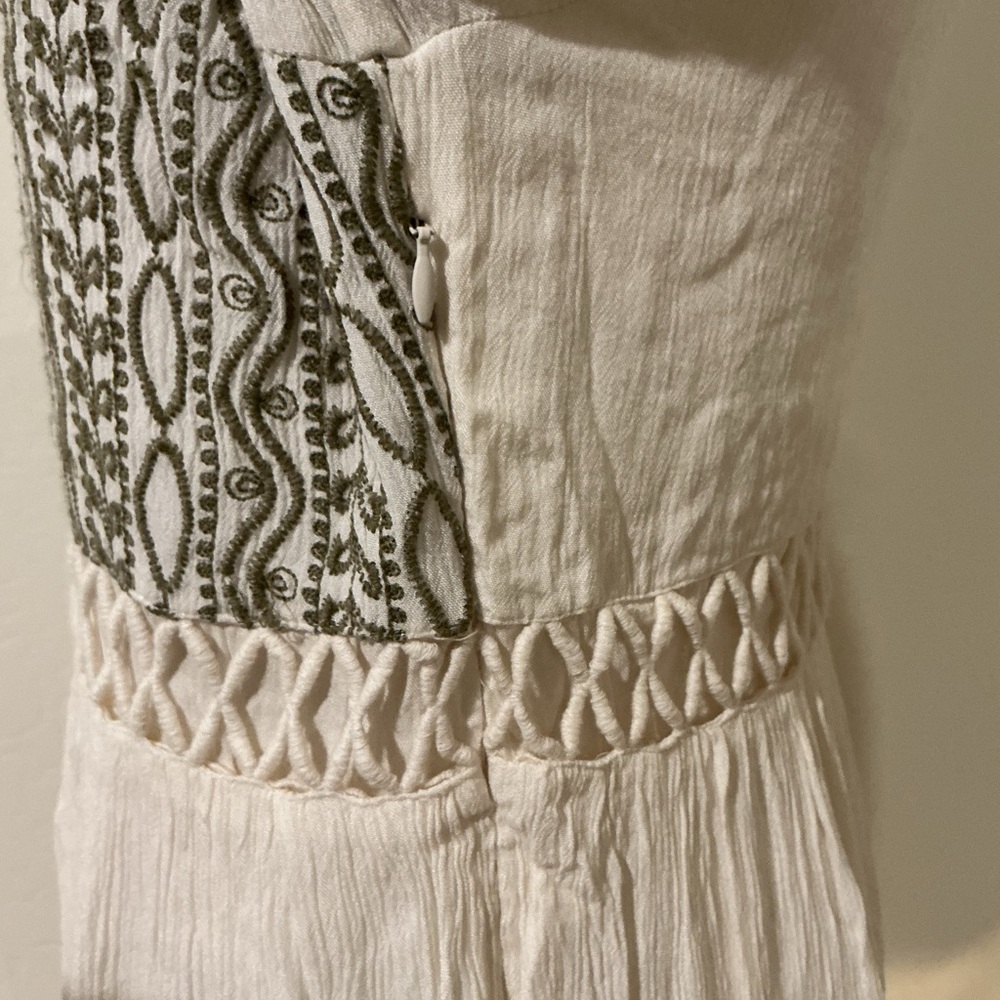 SHYANNE WOMEN'S OFF WHITE EMBROIDERED LACE PEASANT DRESS - Picture 11 of 15